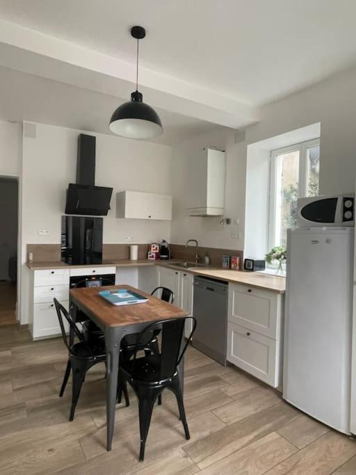Agreable Gite Au Coeur Du Centre Ville 4 Personnes Chagny  Extérieur photo